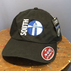 South hat black full 6 panel hat NWT adjustable back strap Ahead extreme fit cap